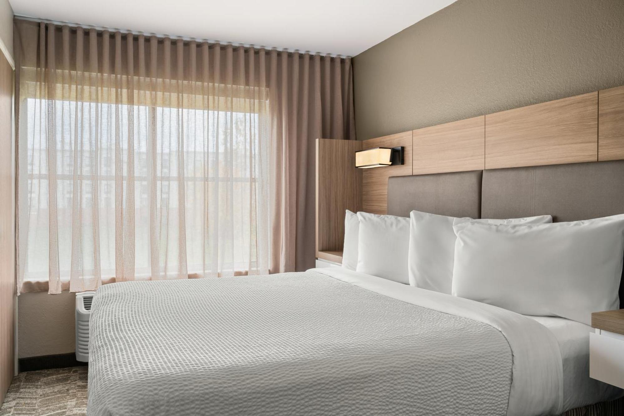 Springhill Suites By Marriott Chicago Bolingbrook Exterior photo